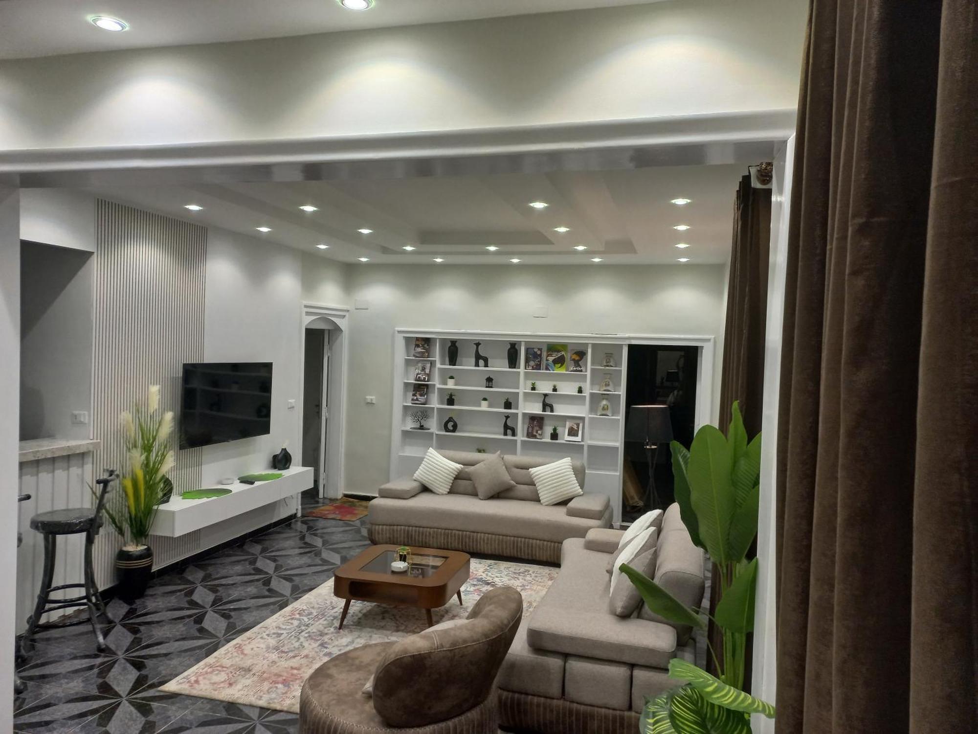 Apartment Tahrir